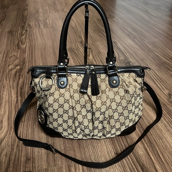 A 237 - 💯% authentic Gucci shoulder bag - Picture 1 of 16